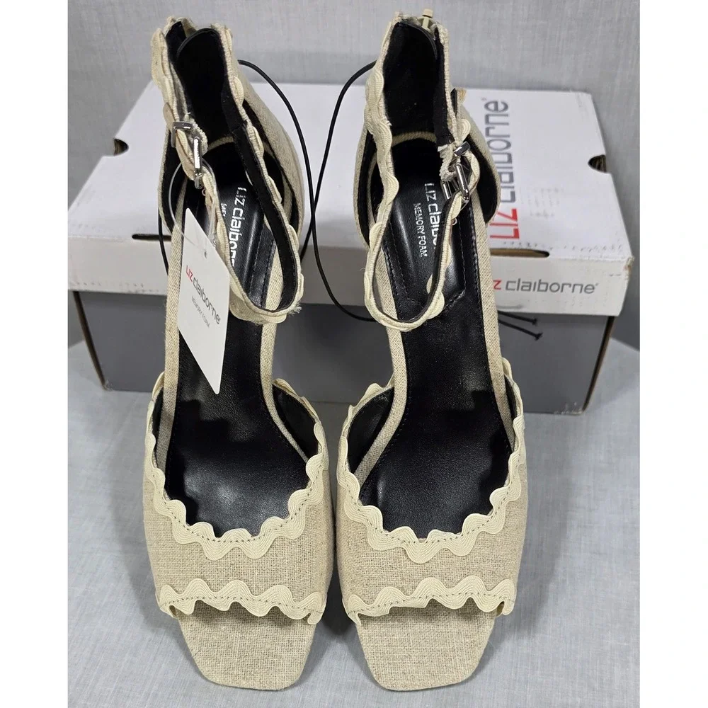 Liz Claiborne Babbler Wedge Sandals Scalloped Ankle Strap Oatmeal Linen 8.5M NEW